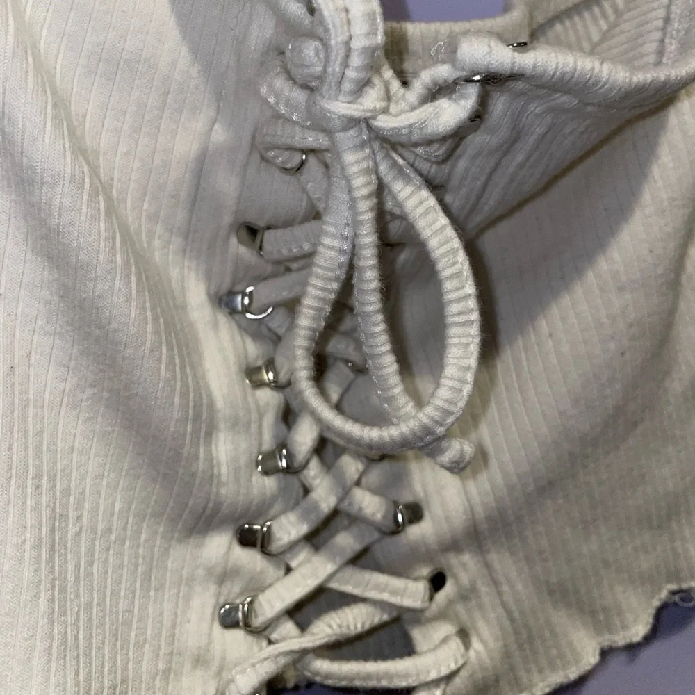 Forever 21 Women’s Small - White Lace Up Crop Top - Tube Top Fit NWOT - Picture 7 of 8
